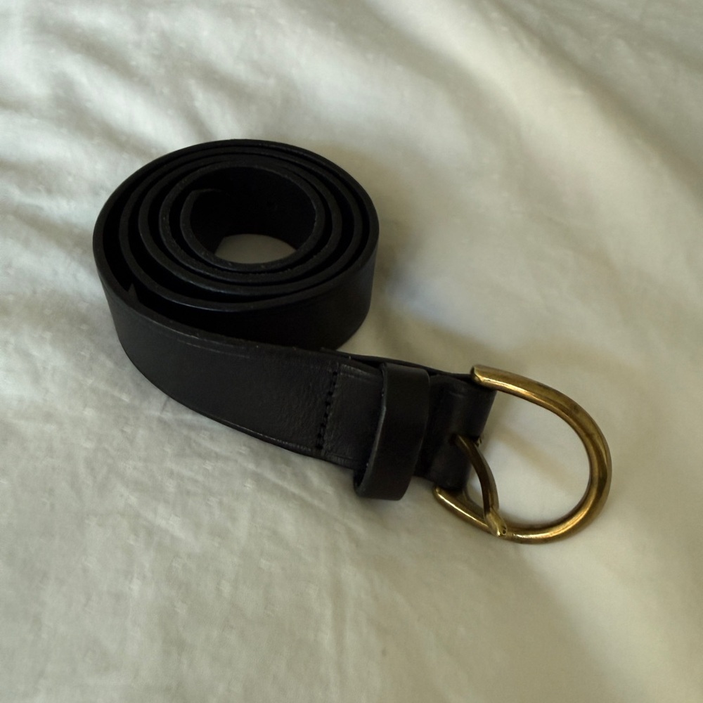 Madewell Medium Perfect Black Leather Belt with Gold Buckle